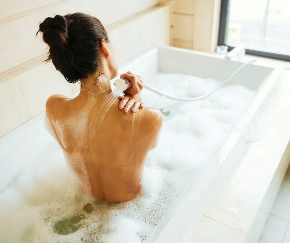 szare-mydlo-potasowe-hipoalergiczne-naturalne-100percent-w-plynie-do-kapieli-1l