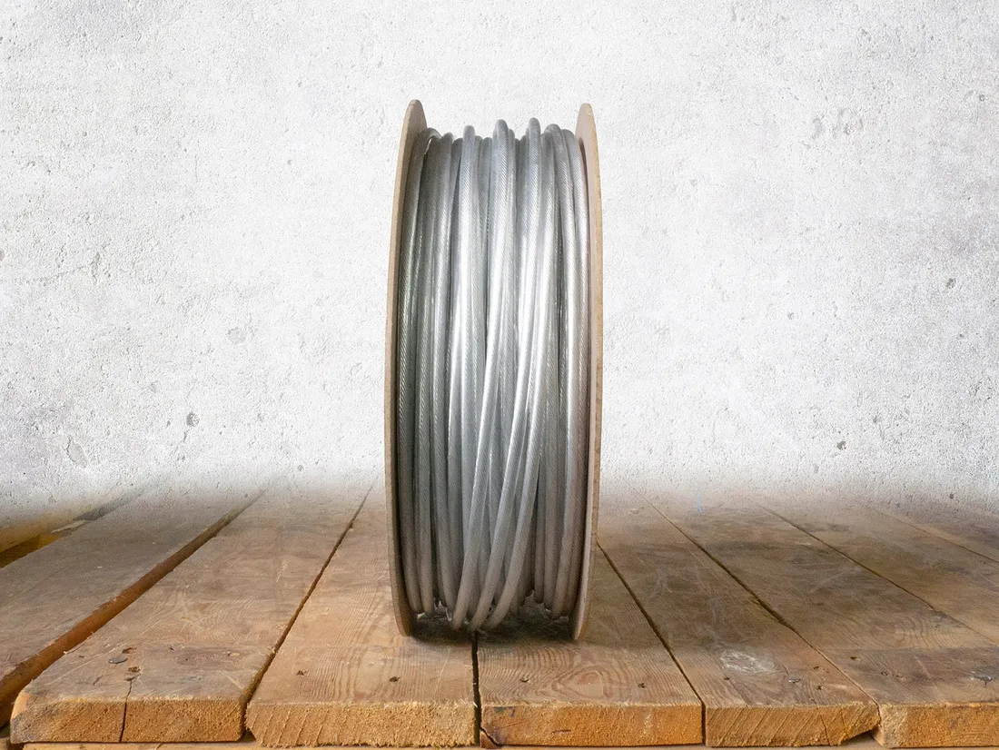 linka-lina-stalowa-w-pcv-25-5mm-100m-bezbarwna