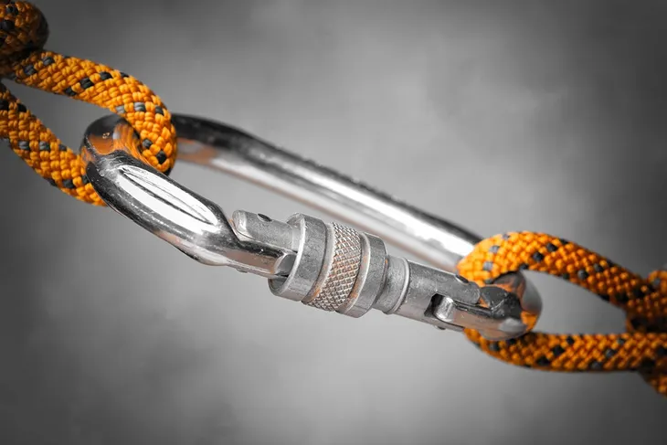 karabinczyk-z-zabezpieczeniem-10x100-350kg-szt-kod-producenta-dromet