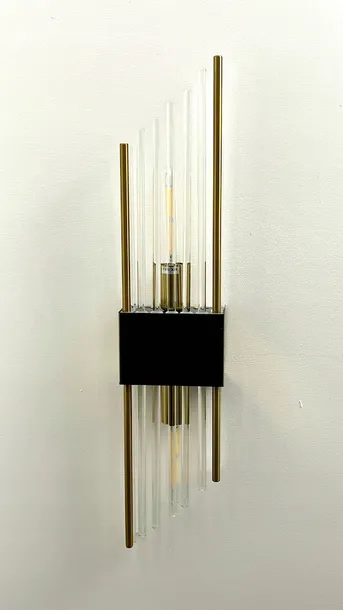 kinkiet-krysztalowy-slash-55cm-mosiadz-e14-designerskie-oswietlenie-scienne-kolor-zloty