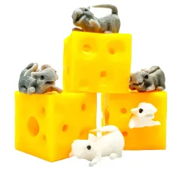 rozciagliwy-serek-z-myszkami-gniotek-antystresowy-squishy-dwie-myszki