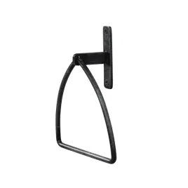 wieszak-na-recznik-metalowy-triangle