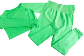 zielony-komplet-sportowy-damski-l-legginsy-i-top-z-dlugim-rekawem