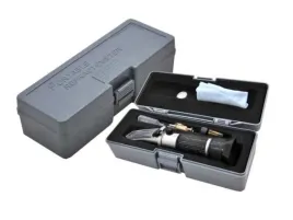 refraktometr-do-badania-zawartosci-wody-w-miodzie