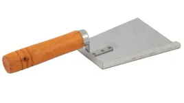 szufelka-do-pylku-nierdzewna-z-raczka-drewniana