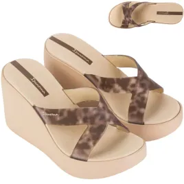 klapki-damskie-eleganckie-ipanema-wygodne-na-koturnie-platformie-bezowe-38