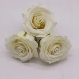 kremowa-romantyczna-roza-mydlana-5-warstwowa-sztuka