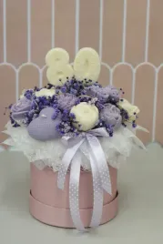prezent-na-80-urodziny-candle-flowerbox-wieczny-bukiet-ze-swiec-sojowych