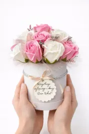 flower-box-wieczny-bukiet-roze-kwiaty-mydlane-pachnace-gotowy-prezent