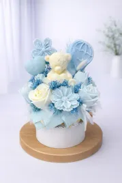 flower-box-swiece-sojowe-wieczny-bukiet-prezent-urodziny-imieniny-chrzest