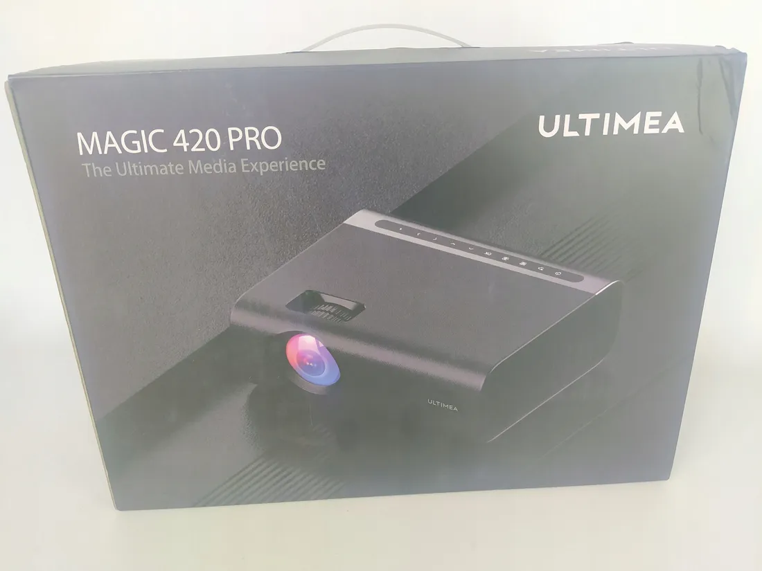 projektor-lcd-ultimea-magic-420-pro-czarny