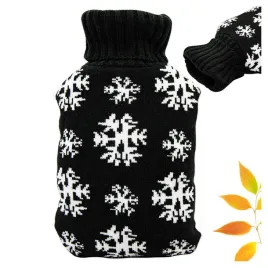 termofor-gumowy-na-wode-ciepla-zimna-w-czarnym-sweterku-sniezki-2l