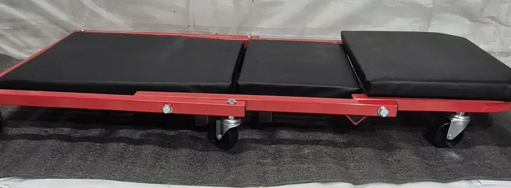 lezanka-taboret-warsztatowy-2w1-stan-nowy-waga-z-opakowaniem-8-kg