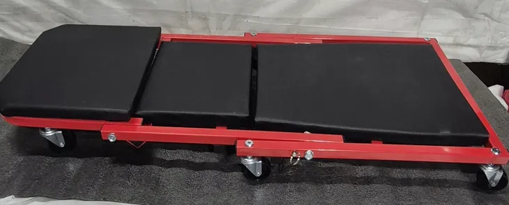 lezanka-taboret-warsztatowy-2w1-waga-z-opakowaniem-8-kg-stan-nowy