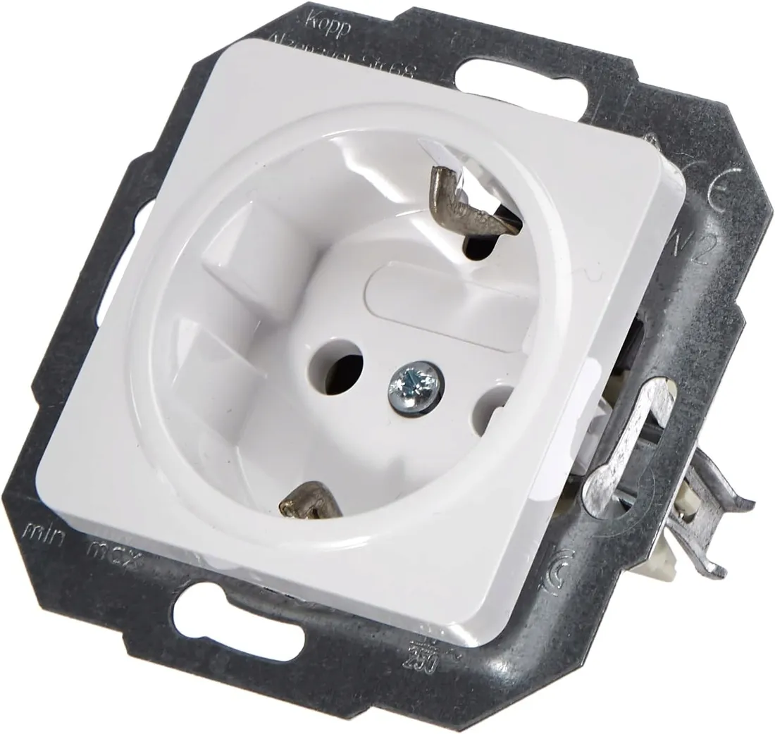 gniazdo-elektryczne-scienne-kopp-bialy