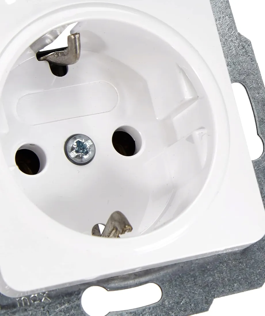 gniazdo-elektryczne-scienne-kopp-bialy