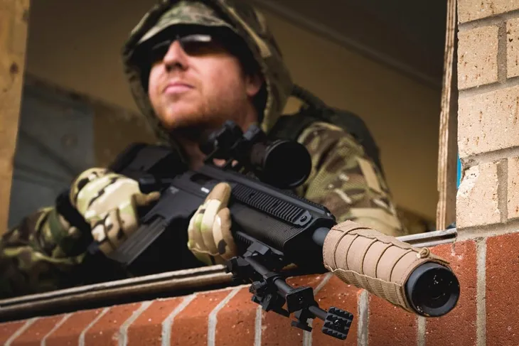 okladka-moderatora-viper-tactical-czarny-marka-viper-tactical