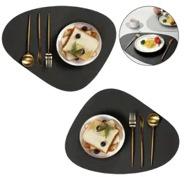 podkladka-na-stol-czarna-mata-odporna-ochronna-wytrzymala-zestaw-2szt