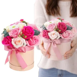 flowerbox-z-kwiatami-mydlanymi-prezent-upominek-flower-box-roze-mydlane