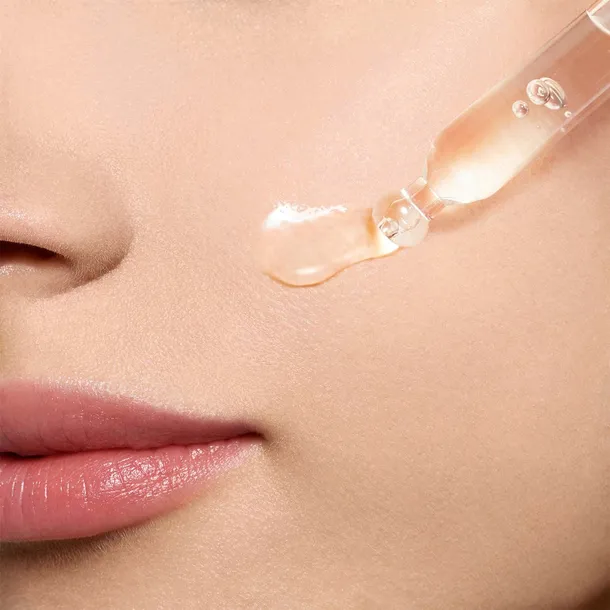 clarins-beauty-flash-fresh-ampoule-witamina-c-8-ml-typ-skory-do-wszystkich-typow-skory