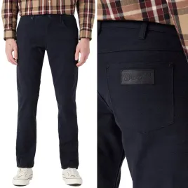 wrangler-greensboro-black-czarne-cieple-proste-spodnie-materialowe-w33-l34