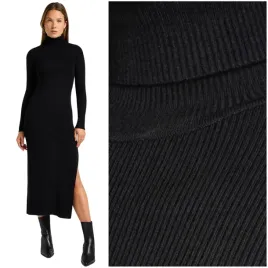 lee-knitted-dress-dopasowana-dluga-czarna-sukienka-z-golfem-i-rozcieciem-m