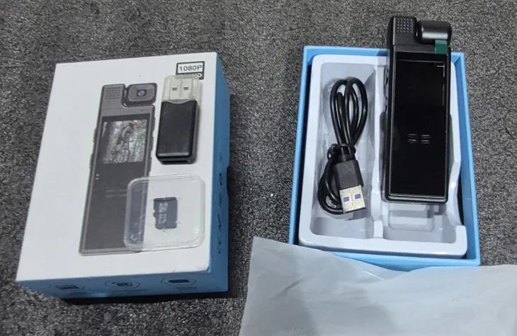 4k-uhd-mini-body-camera-with-audio-and-video-stan-opakowania-oryginalne-waga-z-opakowaniem-1-kg