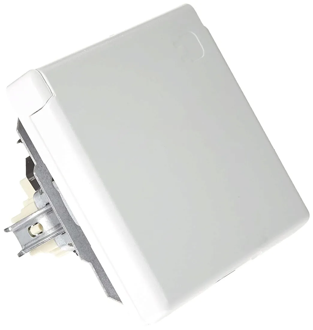 gniazdo-elektryczne-scienne-kopp-bialy