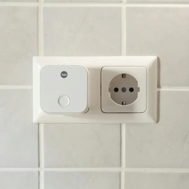 modul-yale-05-401c00-wh-zasilanie-sieciowe