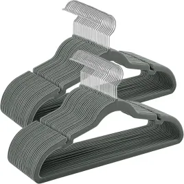wieszaki-na-ubrania-aksamitne-antyposlizgowe-50szt-szare-songmics-crf029g05