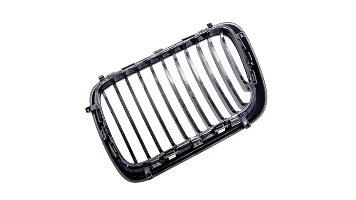 grill-bmw-3-e36-facelift-compact-pojedyncze-zeberka-gloss-black-stan-nowy