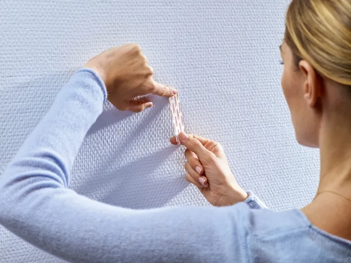 gwozdz-tesa-2-szt-2000-g-rodzaj-samoprzylepne