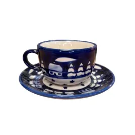 filizanka-ze-spodkiem-choinki-domki-ceramika-boleslawiec