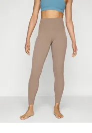 y9586-legginsy-damskie-nike-tight-fit-high-rise-fb9970-s