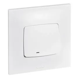 legrand-podswietlony-przelacznik-bialy