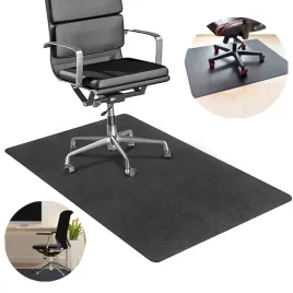 czarna-podklada-pod-fotel-mata-ochronna-biuro