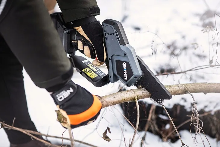 graphite-mini-pilarka-lancuchowa-akumulatorowa-10-cm-18v-seria-energy