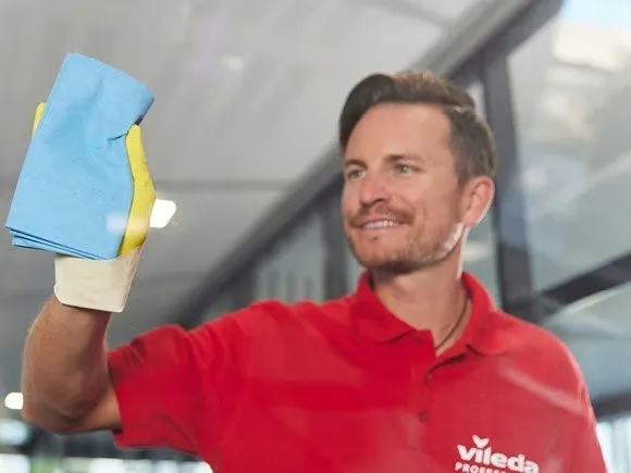 scierka-vileda-pro-r-micronquick-recykling-marka-vileda