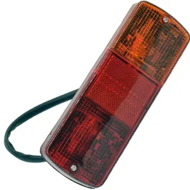 lampa-tylna-p-l-prawa-lewa-koparki-koparko-ladowarki-jcb-3cx-4cx-97-2001r