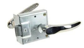zamek-drzwi-kabiny-lewy-ursus-c-385-c385-mf-3-255