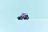 42220-lego-technic-monster-jam-sparkle-smash-z-napedem-typu-pull-back-material-plastik