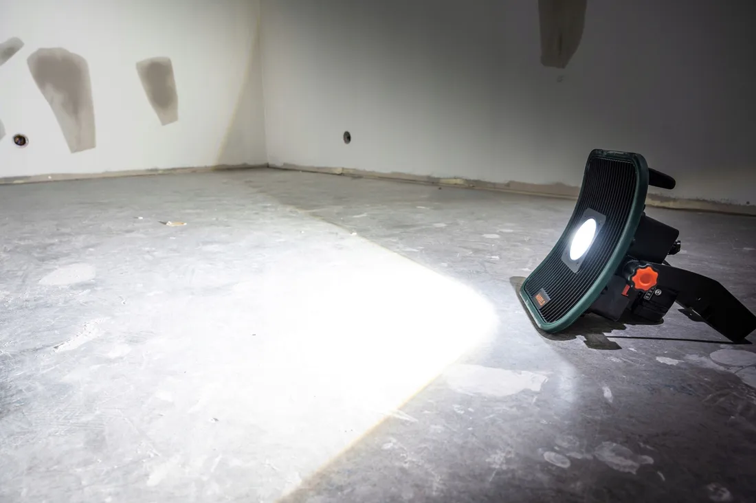 lampa-robocza-mareld-blaze-6500-dp