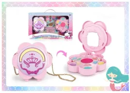 zestaw-kosmetykow-do-malowania-w-torebce