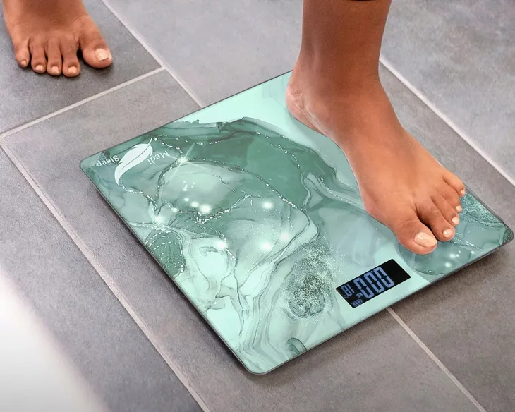 waga-lazienkowa-analityczna-smart-180kg-bmi-tluszcz-miesnie-aplikacja-material-platformy-szklo-tworzywo-sztuczne