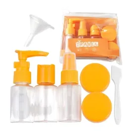 zestaw-pojemniczkow-i-akcesoriow-podroznych-7w1