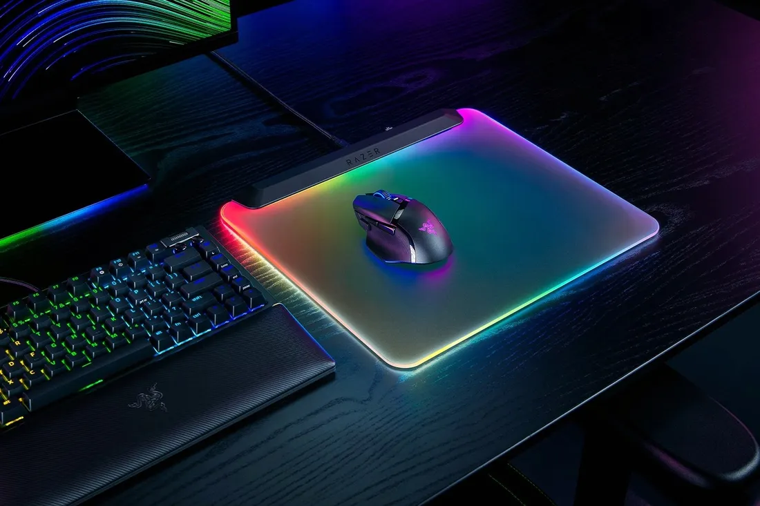 razer-gaming-mouse-mat-or-firefly-v2-pro-or-black