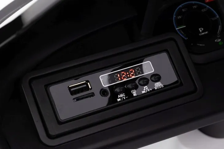 auto-na-akumulator-audi-e-tron-gt-qls-6888-biale-dlugosc-pojazdu-105-cm