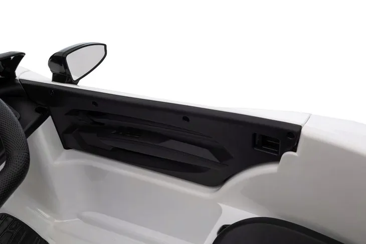 auto-na-akumulator-audi-e-tron-gt-qls-6888-biale-liczba-drzwi-1