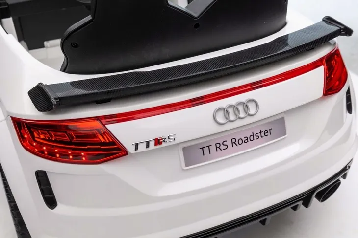 pojazd-na-akumulator-audi-tt-rs-biale-stan-nowy-zawiera-baterie-tak