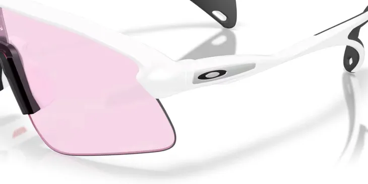 okulary-oakley-stunt-devil-matte-white-prizm-low-light-cechy-dodatkowe-antyrefleks